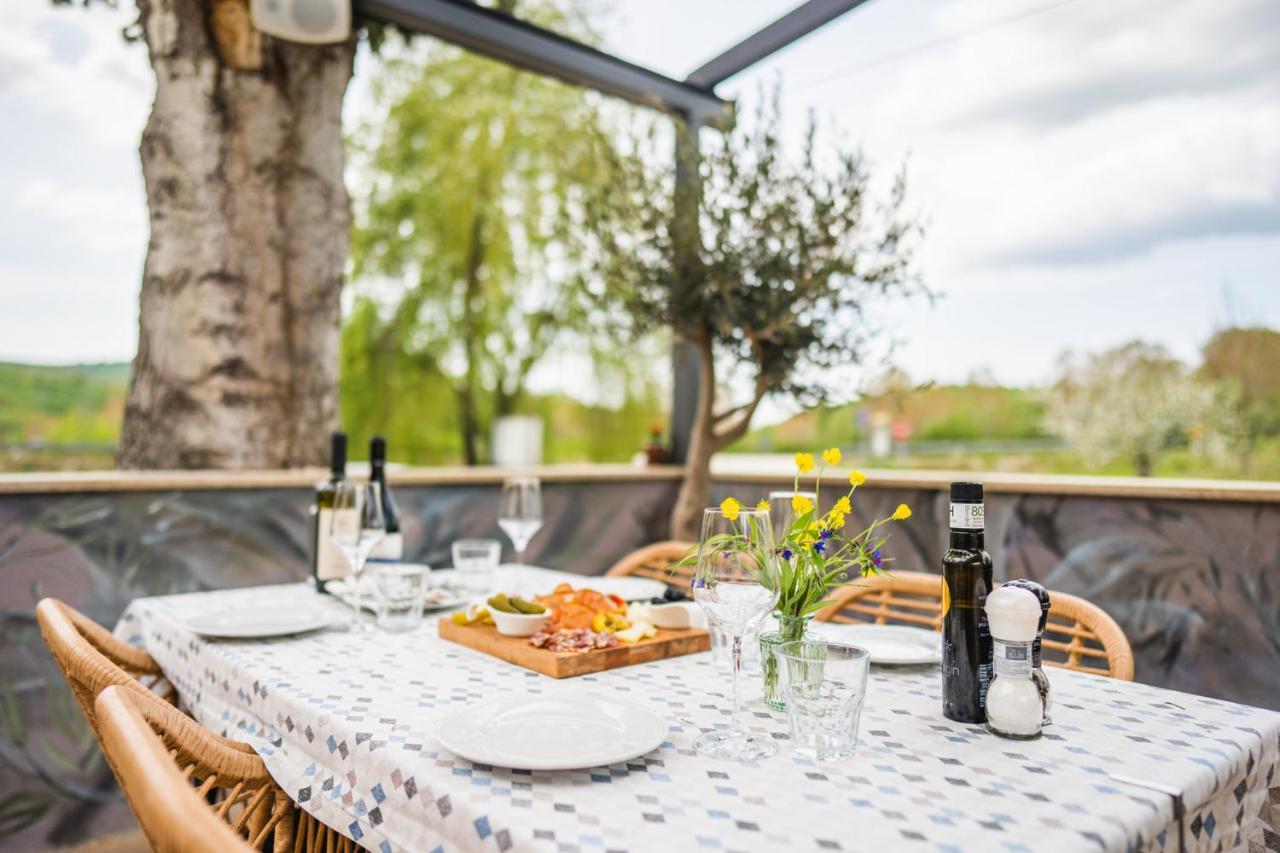 Ponte Porton Dining & Lodging Грожнян Экстерьер фото
